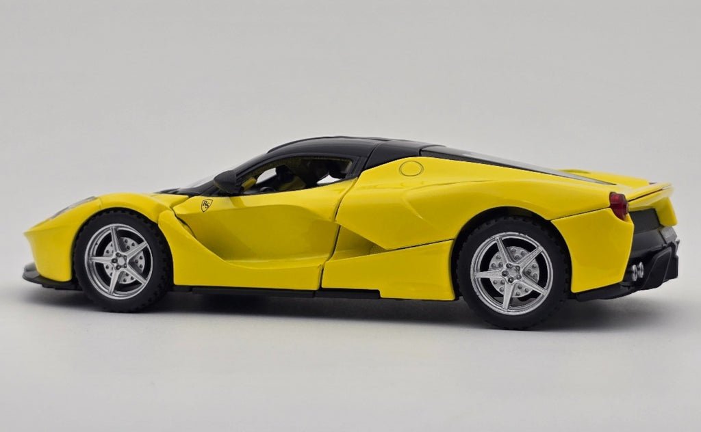 Ferrari LaFerrari 1:24 diecast scale model car collectible | Assorted Colors - Image 12