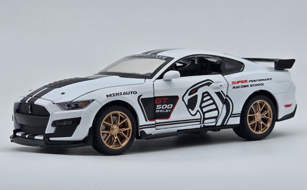 Ford Mustang Shelby GT500 1:24 diecast scale model car - Image 6
