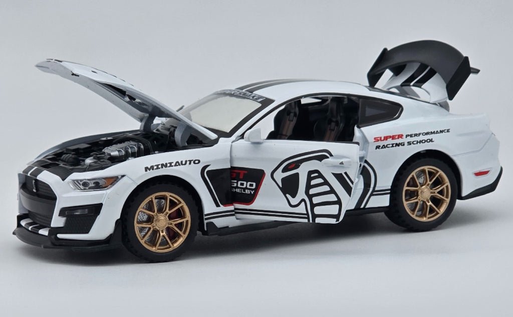 Ford Mustang Shelby GT500 1:24 diecast scale model car - Image 7