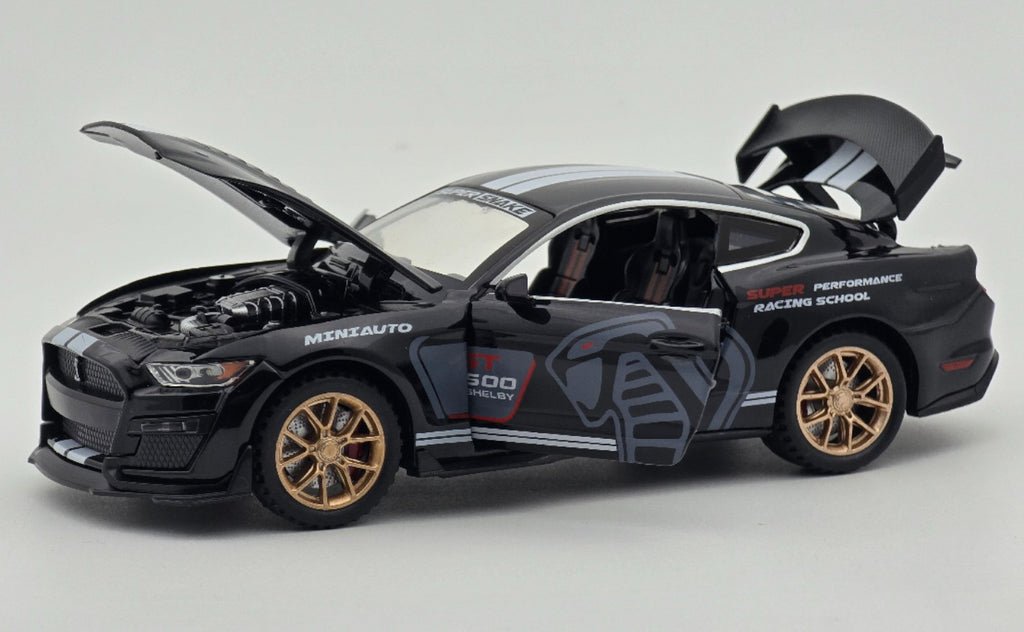 Ford Mustang Shelby GT500 1:24 diecast scale model car - Image 3
