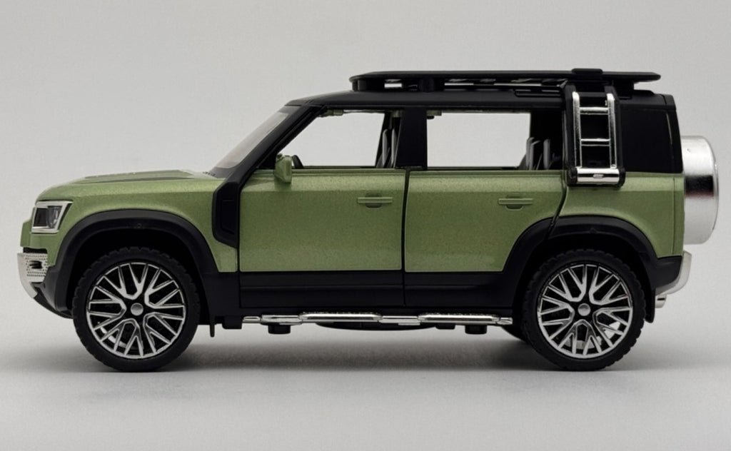 Land Rover Defender 110 1:24 diecast Scale Model car | Assorted Colors - Image 7